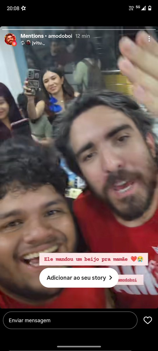 jujuvitu's tweet photo. MDS O TANTO QUE EU AMO ESSE HOMEM NAO TA ESCRITO, O MELHOR AMO DO FESTIVAL É ELE @jotapefaria https://t.co/Xkwa9gB64R