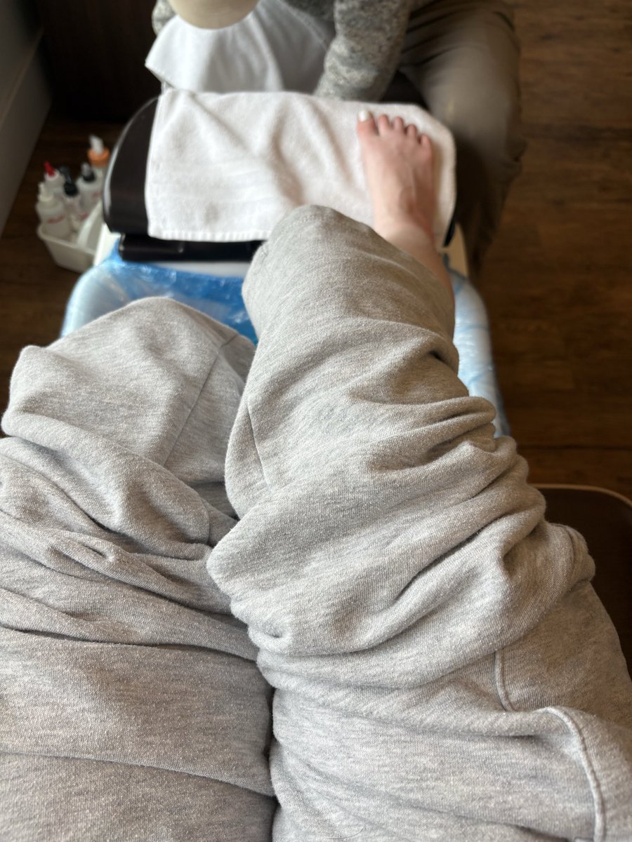 Prettiestfeetz's tweet photo. new set hate that i had to pay for it 🫠😍 #feetworshi̇p #feetfetısh #feet #toes https://t.co/9vlQwHjnb8