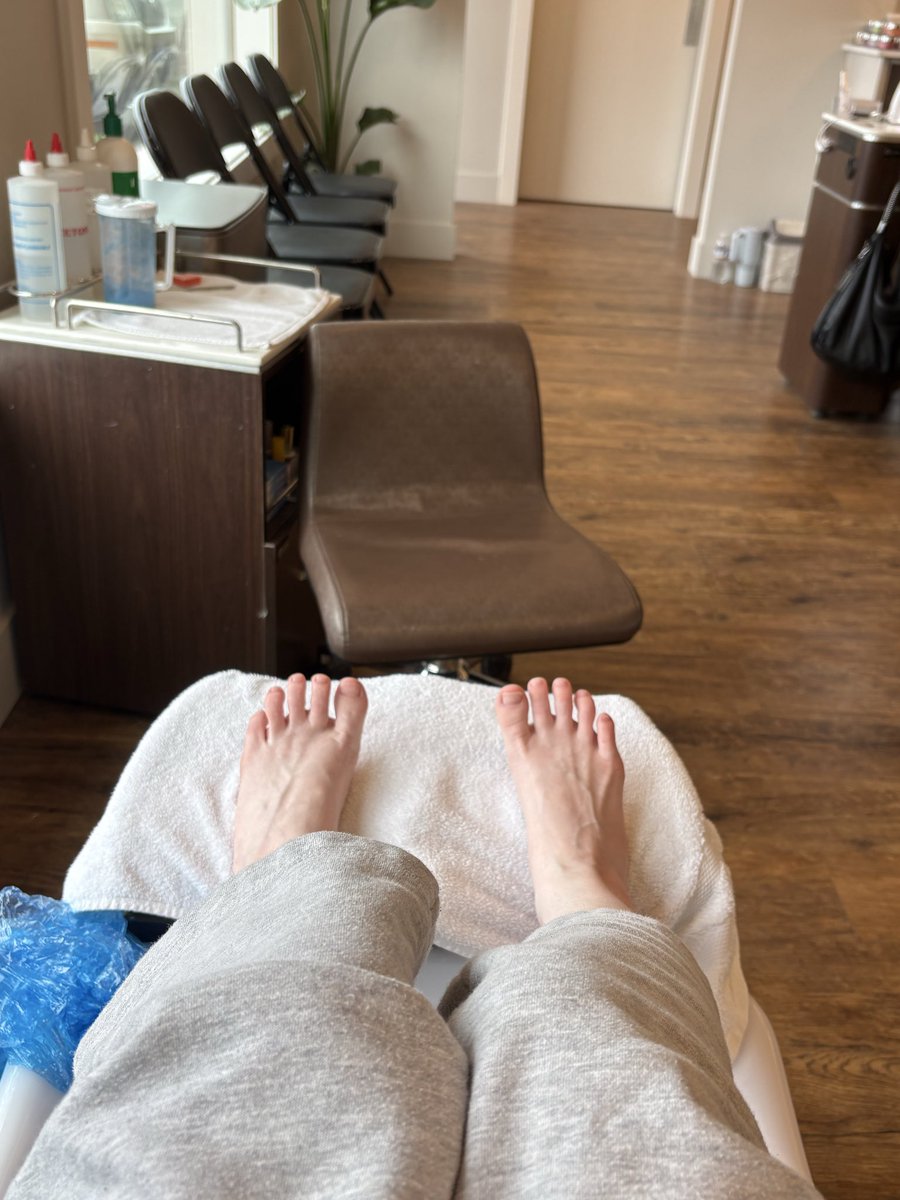 Prettiestfeetz's tweet photo. new set hate that i had to pay for it 🫠😍 #feetworshi̇p #feetfetısh #feet #toes https://t.co/9vlQwHjnb8