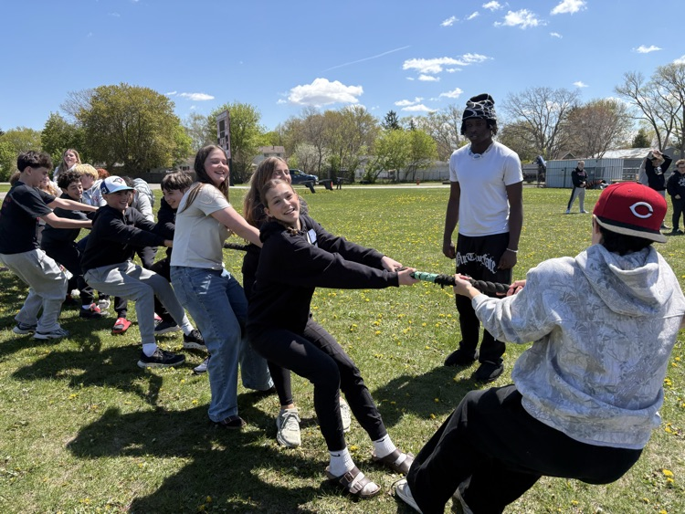 NCollegiate's tweet photo. Oh we had a TIME at Viking Day! Dancing, touring, playing games, laughing, and making those first Viking memories! Huge thanks to all our Peer Mentors, sports, and club representatives who made our incoming Grade 9s feel at home. Welcome to the Viking family! https://t.co/TkI76wnpwu