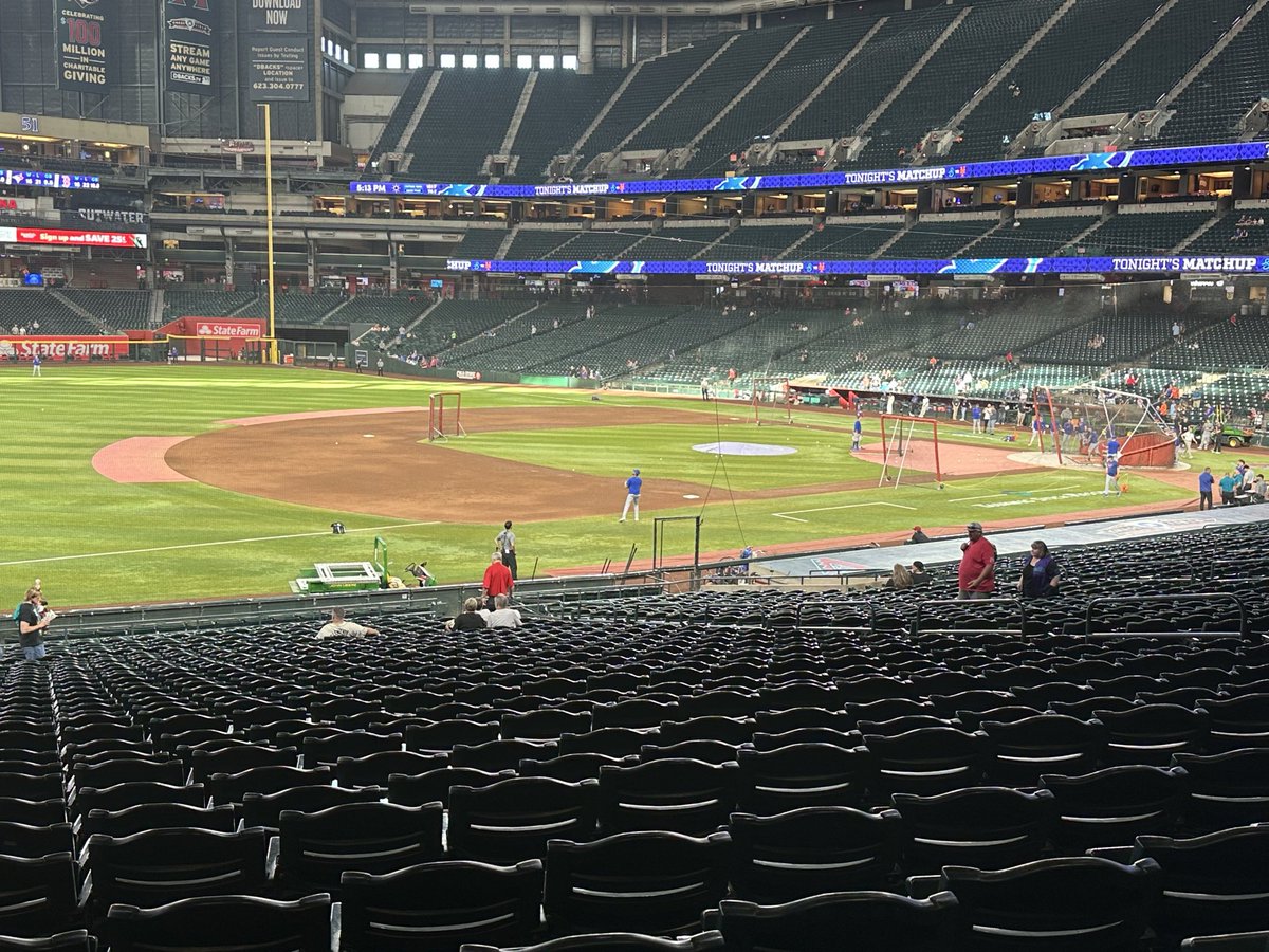 BatyClint's tweet photo. @gym_picker Where in the ball park are you? https://t.co/UKqWbrzX9f