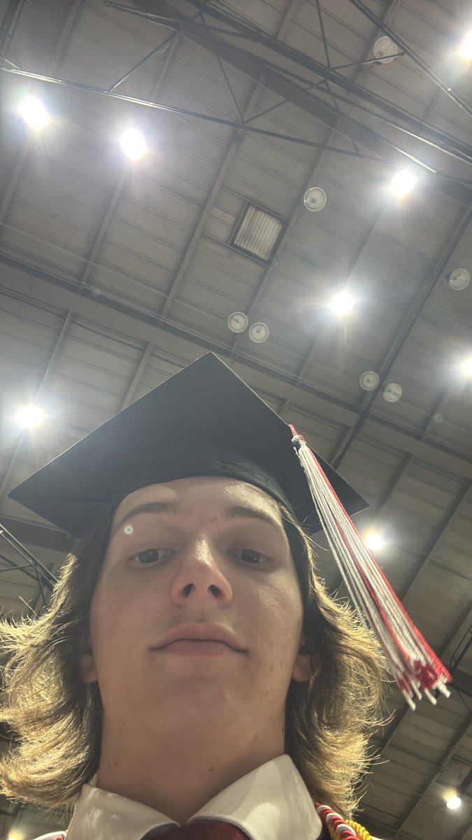dL16underscores's tweet photo. New phone who dis https://t.co/0VV3kwiZzv