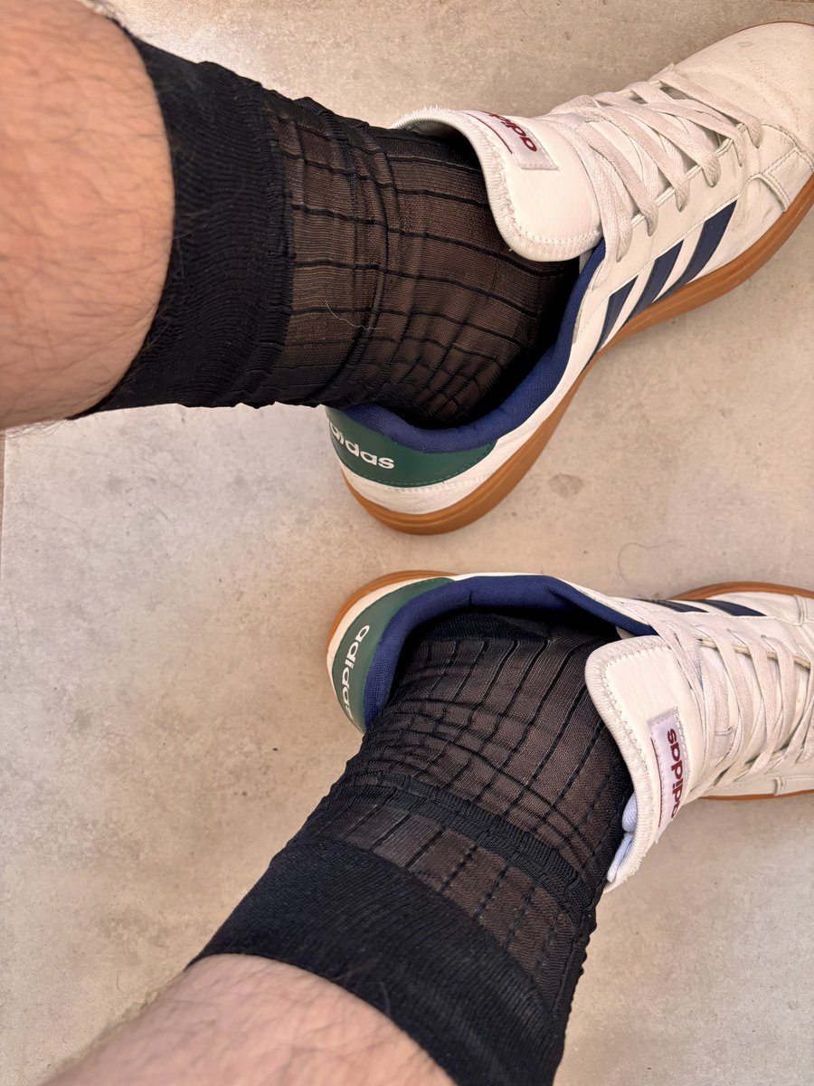 richardsocks1's tweet photo. New sheer socks 🤩

#sheersocks #blacksocks #socks #dresssocks https://t.co/1SFMZq8DeI