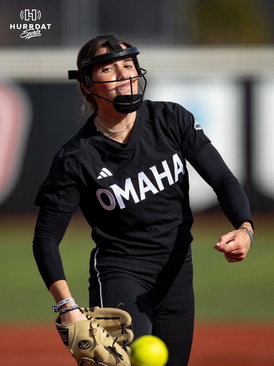 HurrdatSports's tweet photo. All three of Nebraska’s DI softball programs are headed to their conference tournament finals 🤯

Nebraska → Big Ten
Creighton → Big East
Omaha → Summit League https://t.co/xH9WCQ8xLw