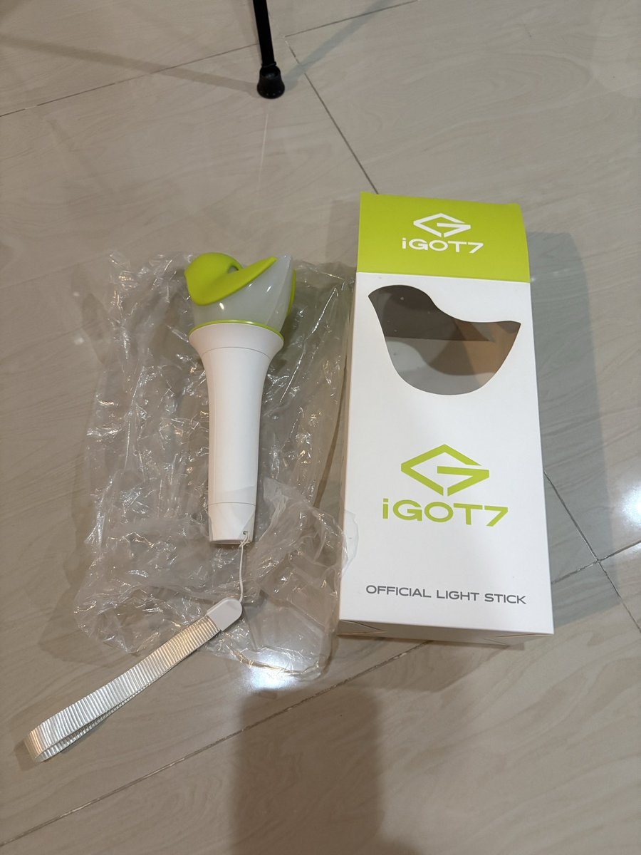sfirstz's tweet photo. ปล่อยอากาบง v3
💚 1790 บาท อยู่ในกล่องตลอด
ดูรูปเพิ่มเติมได้จ้า

#ตลาดนัดgot7 https://t.co/QMW9EHx7Md