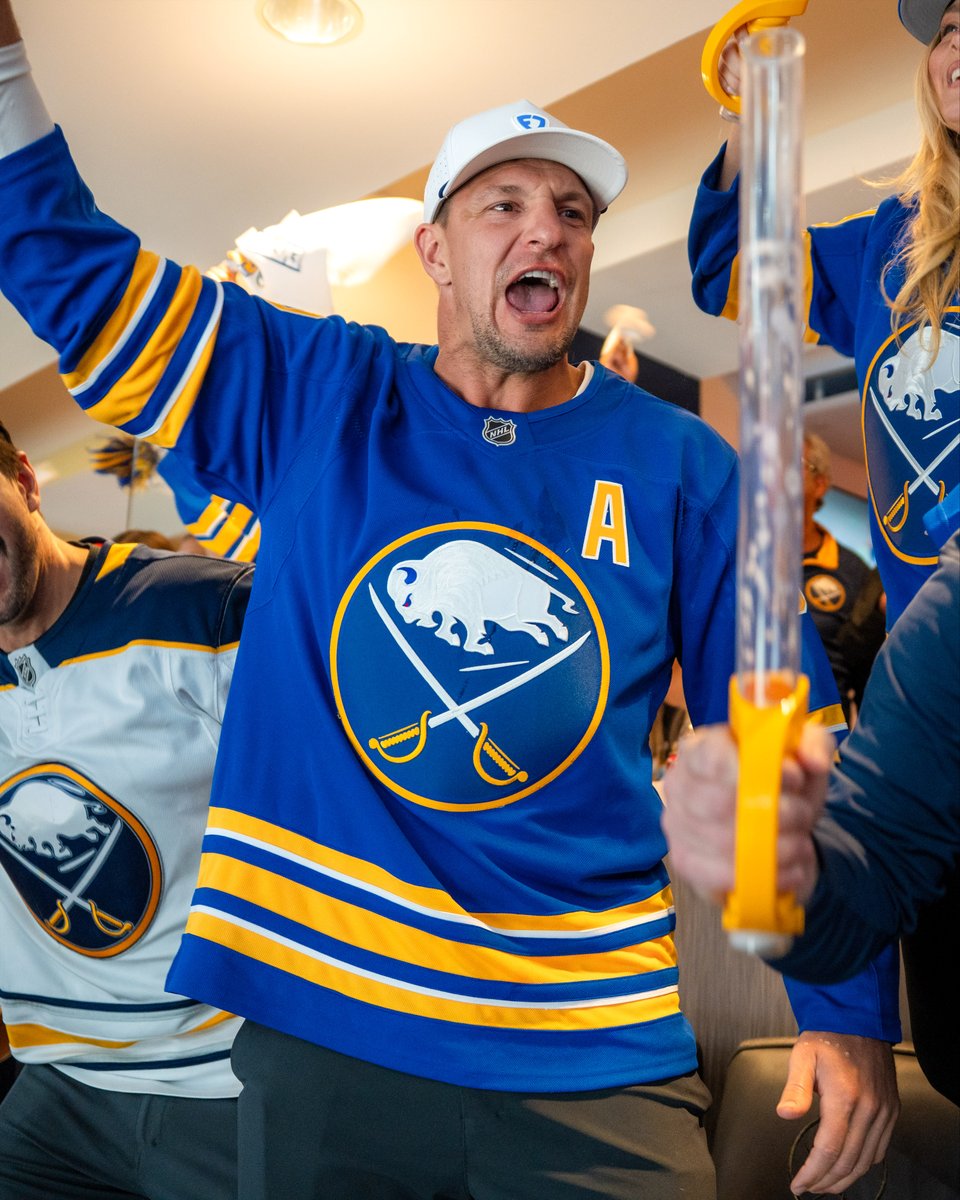 NHL tweet media