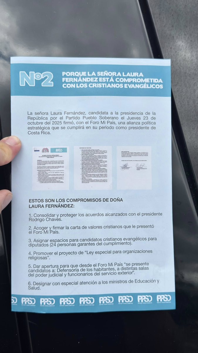 Yo espero que los católicos entiendan que los evangélicos les están robando el mandado y que le dieron el micrófono al vendido del padre Sergio solo para que no se viera tan raro el por qué le dieron un espacio a un pastor