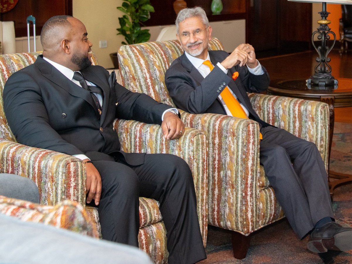 ani_digital's tweet photo. "Pleasure to be back": EAM Jaishankar arrives in Trinidad and Tobago for final leg of three-nation tour
Read @ANI Story | https://t.co/ke2g1S5bVk
#EAM #Jaishankar #TrinidadandTobago #finalleg #threenation #tour https://t.co/ZKukpPRjHq