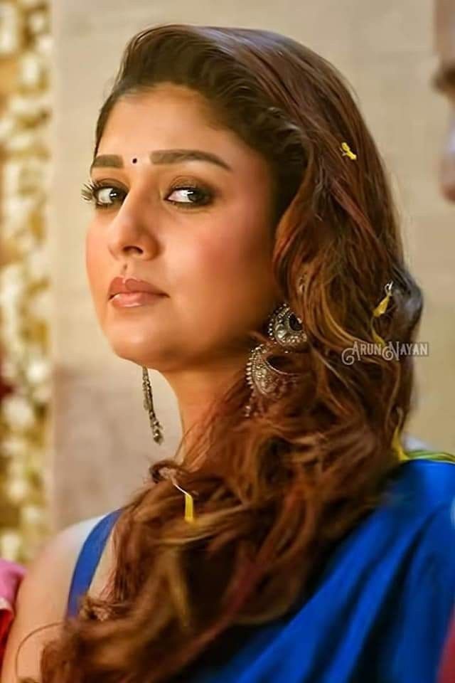 During a wedding function, I seduced my boss’s wife and mounted her the whole night.

Next day during the wedding I was congratulating my boss on his success and having such a nice family.

Her reaction be like……

I was abusing him the whole time while i was fc*king her