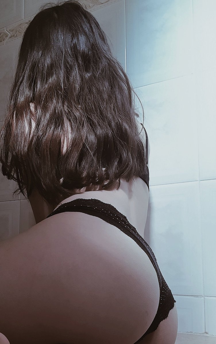 bcammsss's tweet photo. Do you want to pull my hair? https://t.co/vA24TynYpF