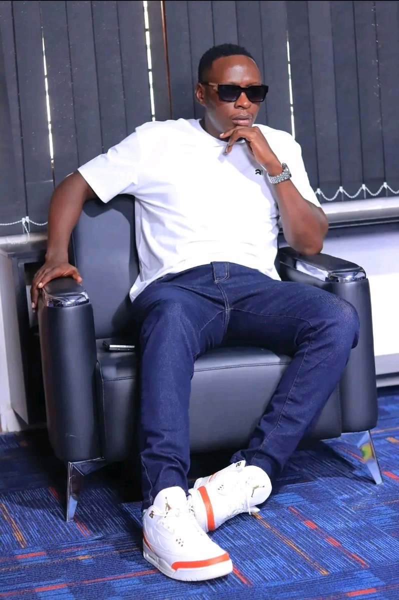 ogaDtop's tweet photo. #NDALO Brand new tune now available on all platforms
use link below
https://t.co/AYlm3QdqLt https://t.co/wuLXIi3ohF