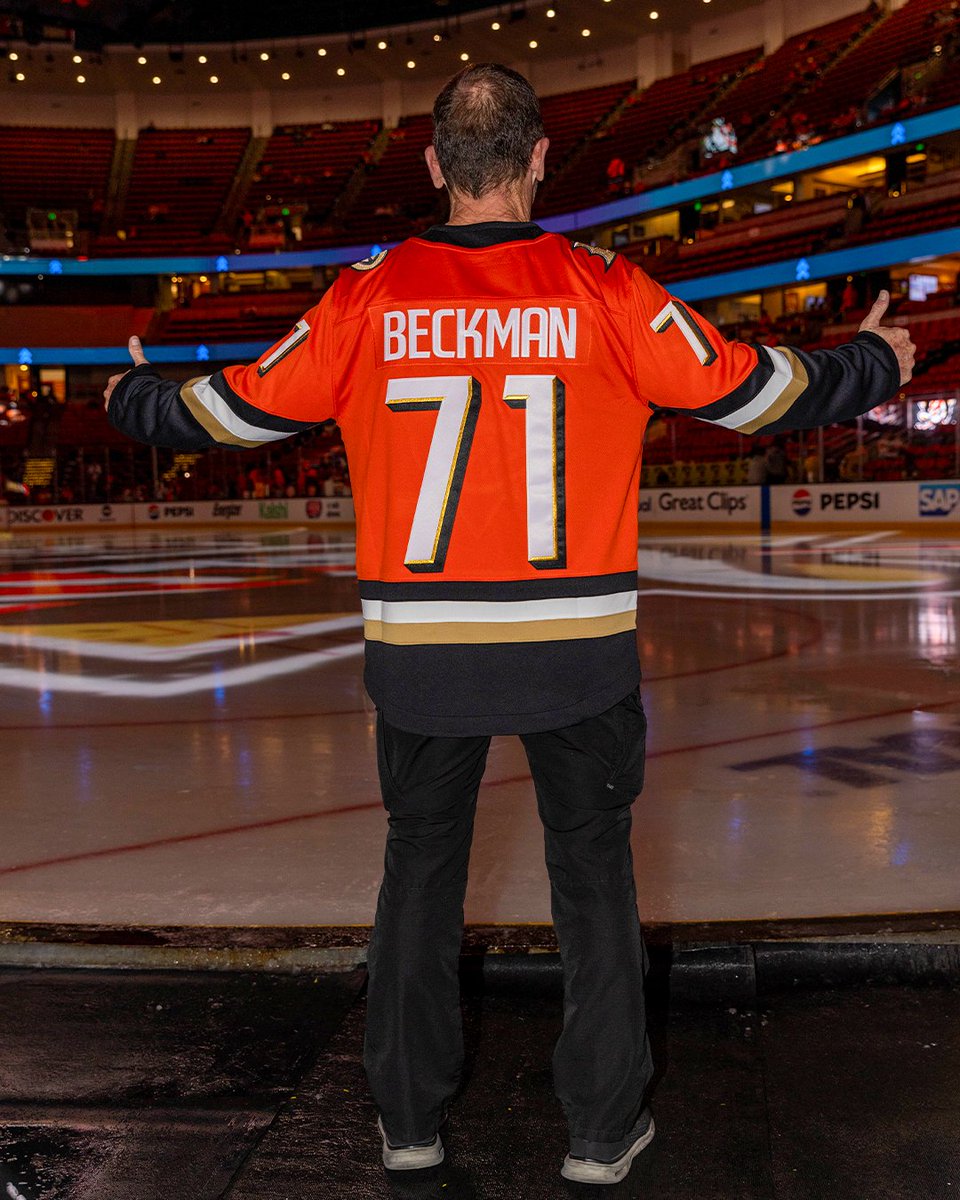 x - Anaheim Ducks tweet media