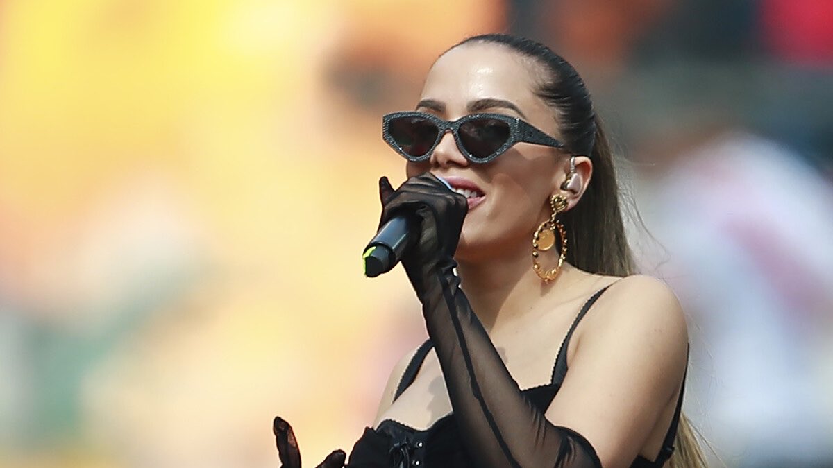 Fonte Anitta tweet media