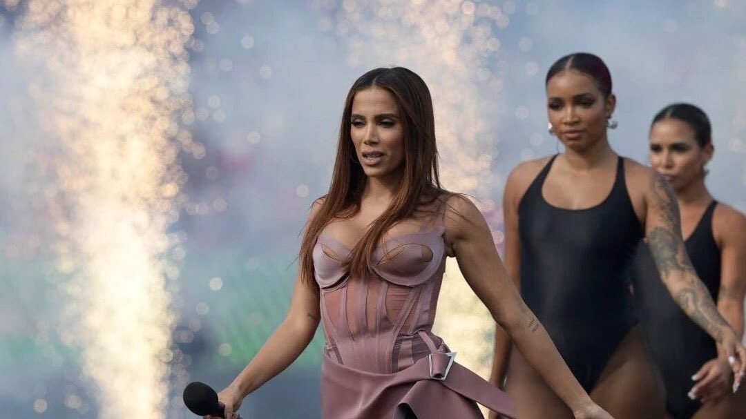 Fonte Anitta tweet media