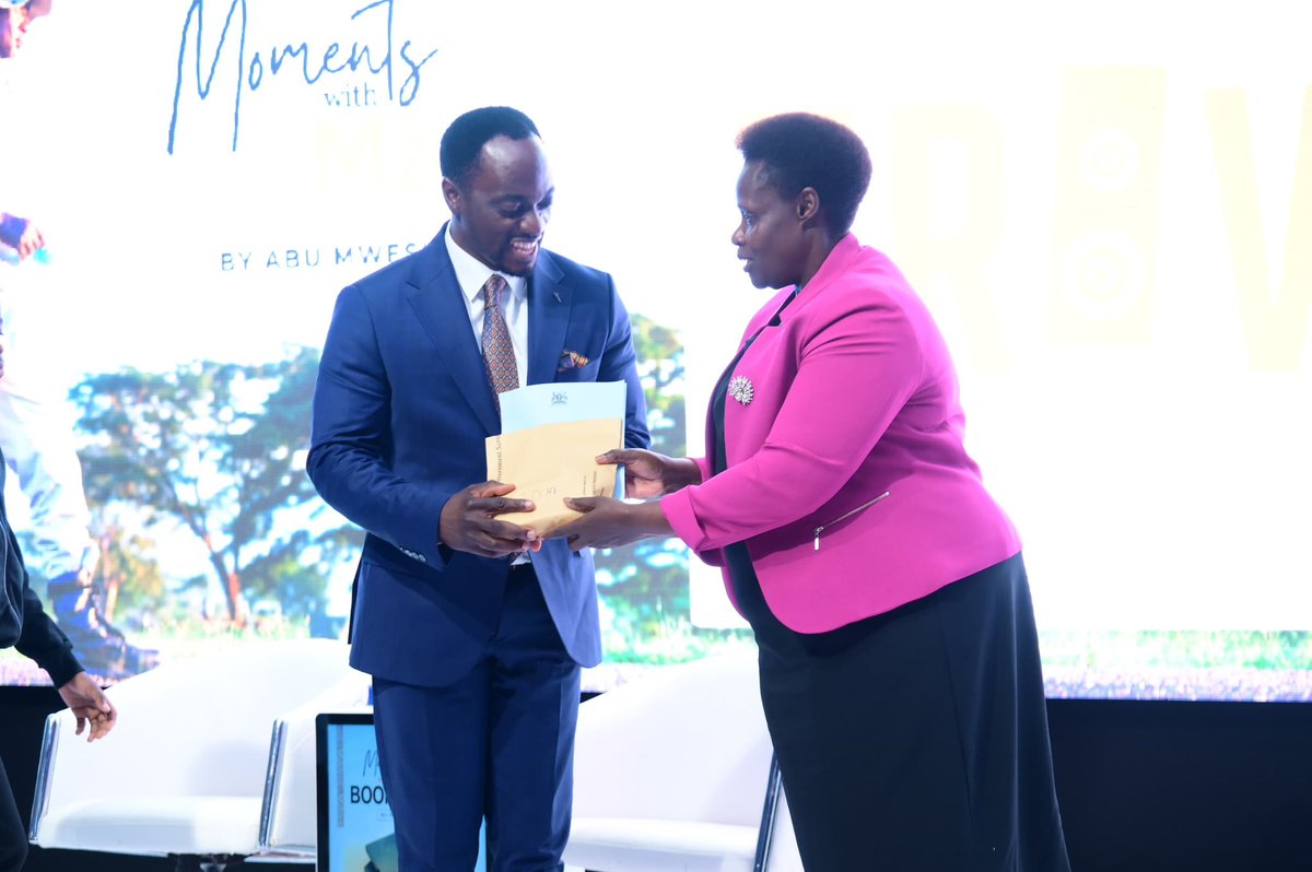Vice President Jessica Alupo hands over Shs 20 million donated by ...