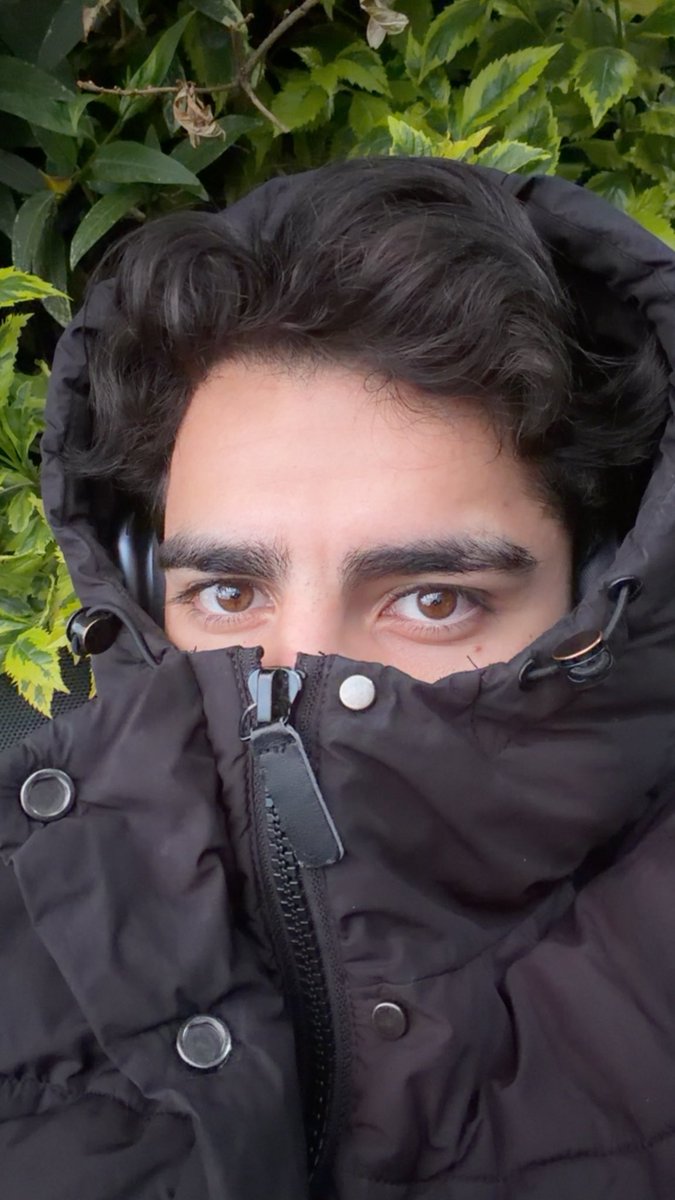 👀