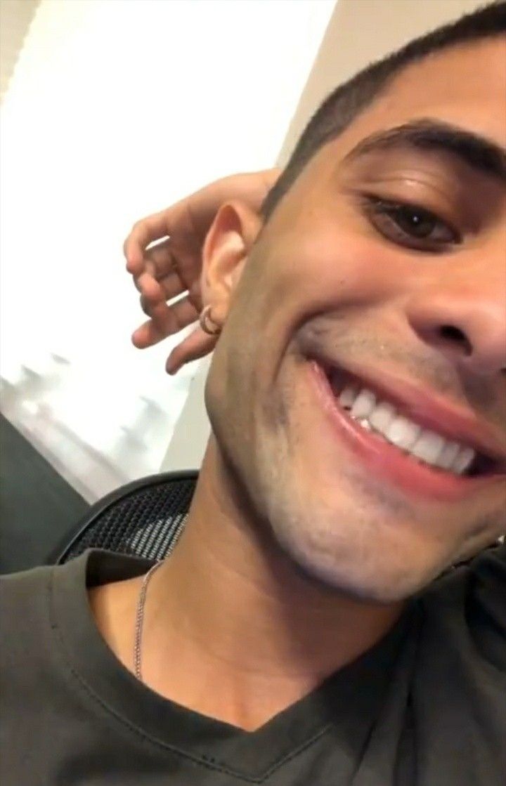 vickyxvelez's tweet photo. Hi, soy Vic, sigo a Erick desde 2016🤍 Estoy muy feliz de seguirlo durante tanto tiempo y ver cómo se convierte en un artista increíble, él solito se deja la vara tan alto, es un orgullo🥹 Mis canciones 4ever Destiempo y Riviera Maya 🙂‍↕️

INTEGRACIÓN DESTIEMPO EB
#Destiempo https://t.co/n4Rmt78njV