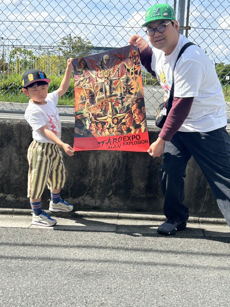 そ*豆様 シックなのに大人可愛い♪ちょっと珍しい大き目の桜のシックな小紋♪桜尽く なんか、いつも自分が桜氏に頼む様にように桜氏に頼まれて全部桜氏が服