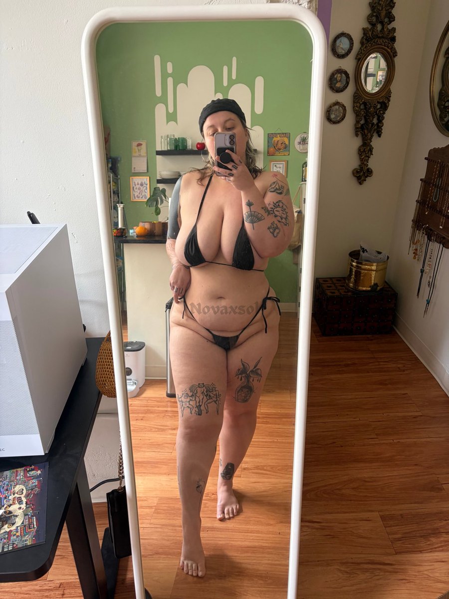 NovaxSol's tweet photo. I’m so ready for bikini season! Can’t wait to trigger all the pervs at my local pool 😏 https://t.co/o4MqkYAYb0