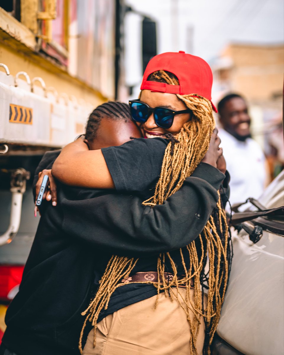 RadioJamboKenya's tweet photo. Mbogi ya tempo; @mbusii  na @deh_lion na a Gyaldem @mwendemacharia inadi Nakuru.

#OneLoveTour #MbusiiNaLionTekeTeke #KituoChaWakenya https://t.co/BkhxFGPvbQ