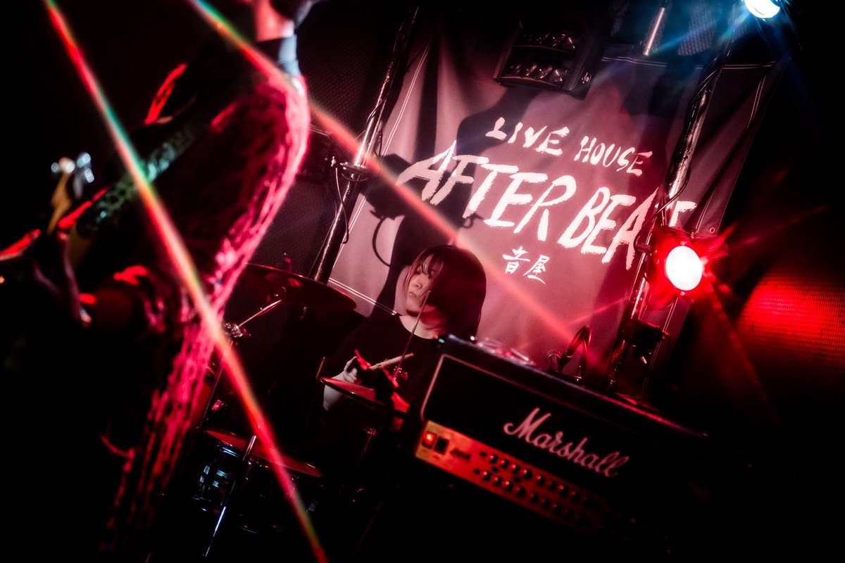 inazero170's tweet photo. 《📸𝐋𝐢𝐯𝐞 𝐏𝐡𝐨𝐭𝐨𝐠𝐫𝐚𝐩𝐡𝐲📸》
4/19(Sun)@音屋AFTER BEAT

Vo&amp;Gt：膳(@zenzen_music)
Vo&amp;Gt：佐々木航太(@sasadon714)
Ba：鈴木スー(@runrunaroundsue)
Dr：ながんこちゃ(@nagamaho)

Photo by Ryota( @r_tlod )

#拡散希望 #イナゼロ #膳 #佐々木航太 #いいね https://t.co/5ZxyR3kBoH