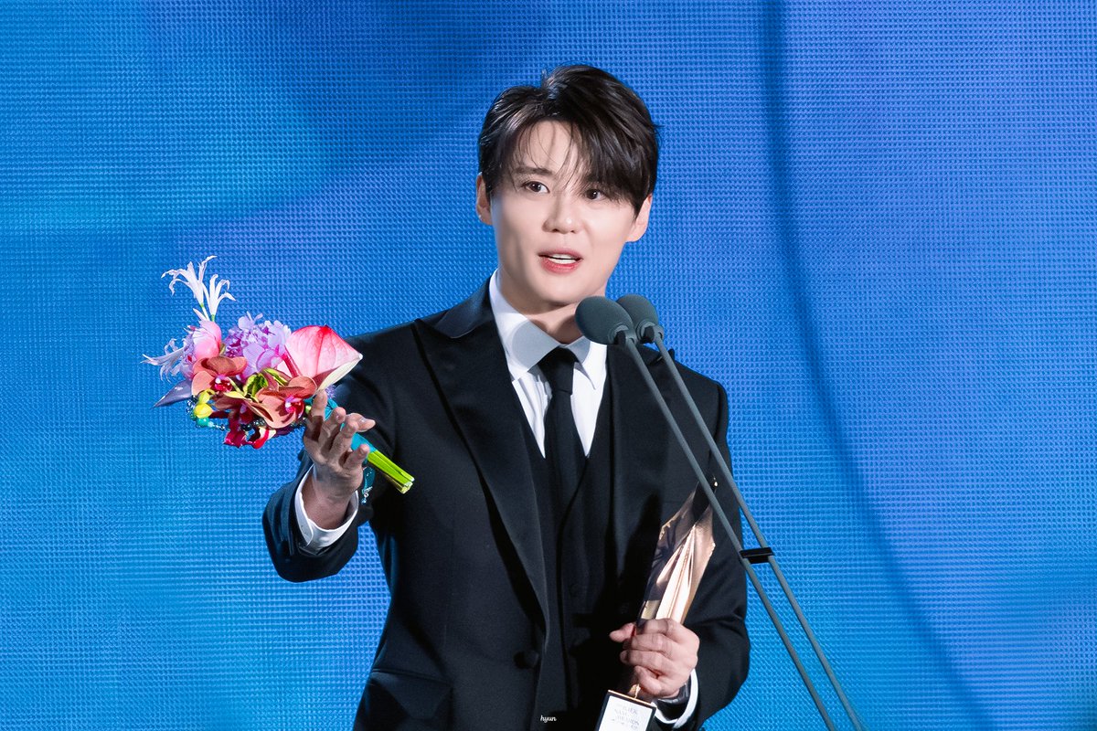 1215_hyun's tweet photo. 260508 제62회 백상예술대상 뮤지컬부문 연기상 │#김준수 

#시아준수 #XIA #비틀쥰스 수상 축하해 ♡

업로드 완료 🔗https://t.co/hmfyjZD4XV https://t.co/nFnBkCBWrc