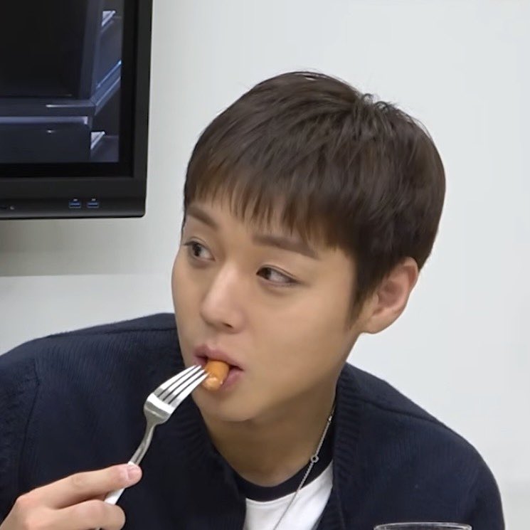 리모 tweet media