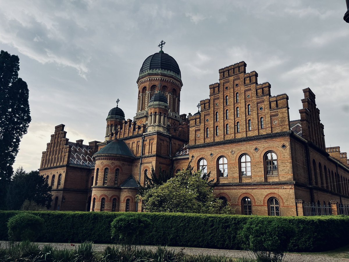 Bery_llin's tweet photo. ウクライナ🇺🇦

チェルニウツィー旅行 https://t.co/jrPsHgaYNP