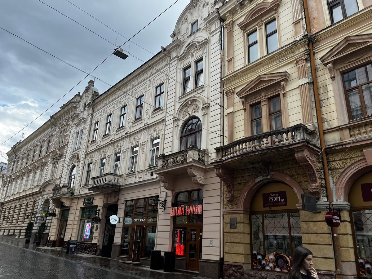 Bery_llin's tweet photo. ウクライナ🇺🇦

チェルニウツィー旅行 https://t.co/jrPsHgaYNP