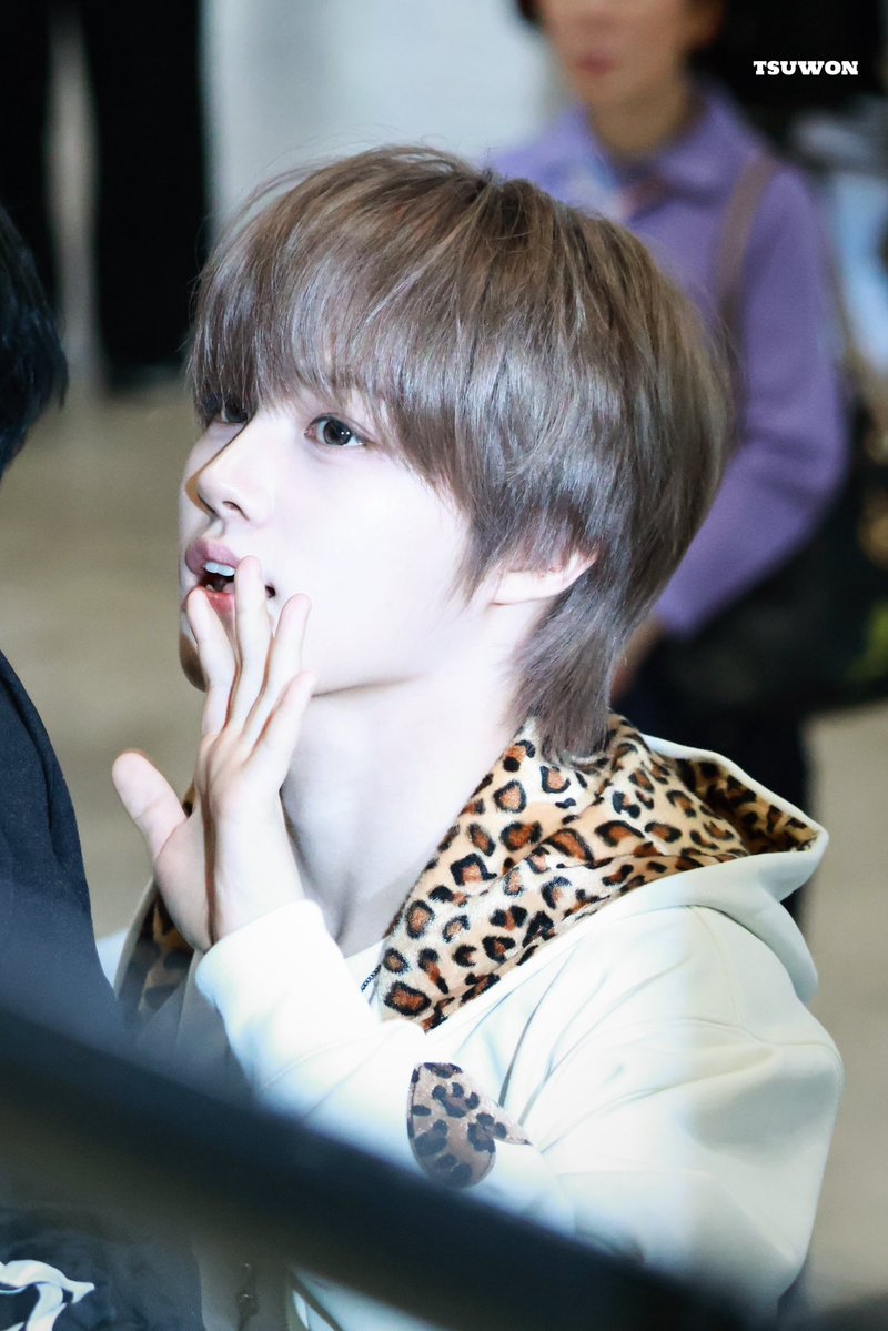 레이 tweet media