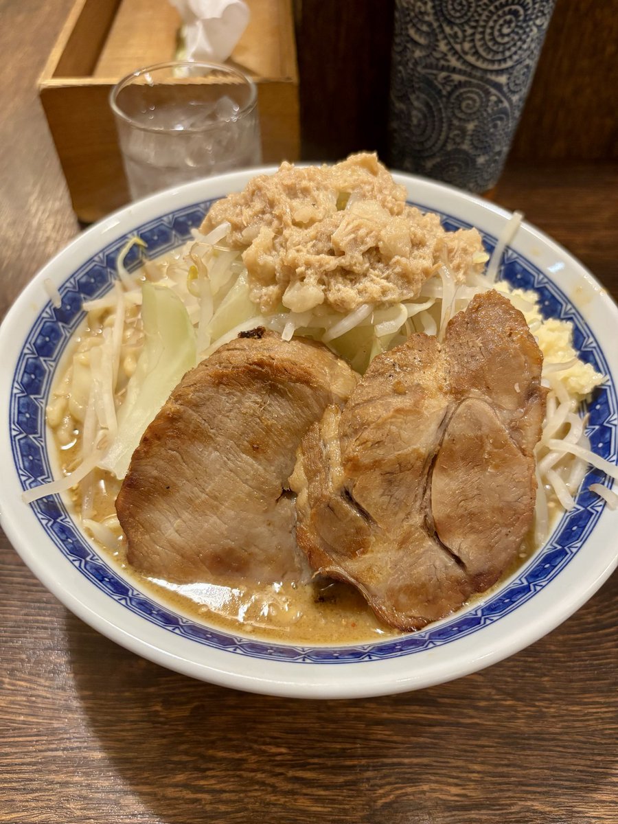 Aa930482Aa's tweet photo. 麺恋処き楽　#新橋
みそじろう中盛ﾆﾝﾆｸｽｺｼ

ホクシャキ野菜にほぐし肉的なアブラが旨い✨
厚みがある豚も良いけど、何より麺が旨い😋✨
ベースの濃厚味噌スープに縮れ中太麺が合う。
ご馳走様でした。 https://t.co/ncRxZDI2tT
