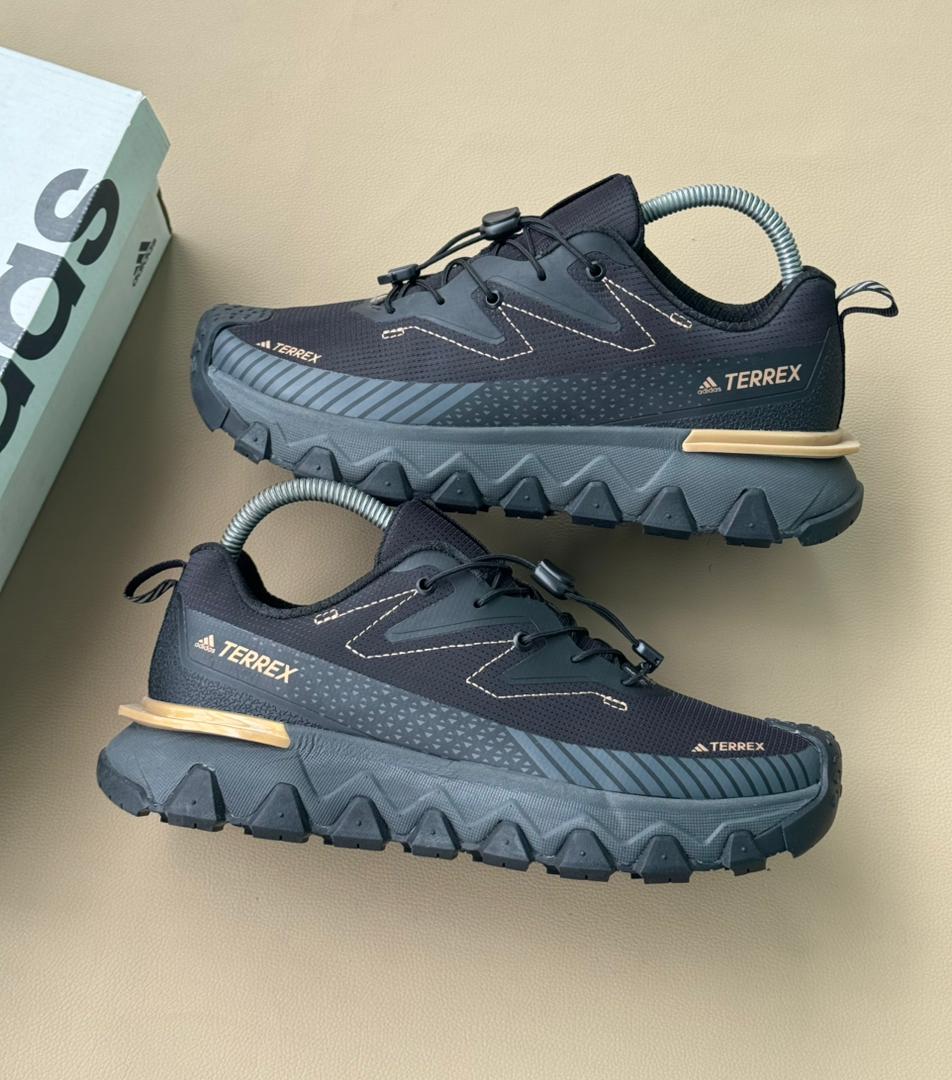 Size:41-45

Tsh.90,000

CONTACTS:+255718007463

For pickup 🛵 📦 and delivery 🛵  🚚
#burunditi #zanzibar #tanzania #Zambia #dodoma