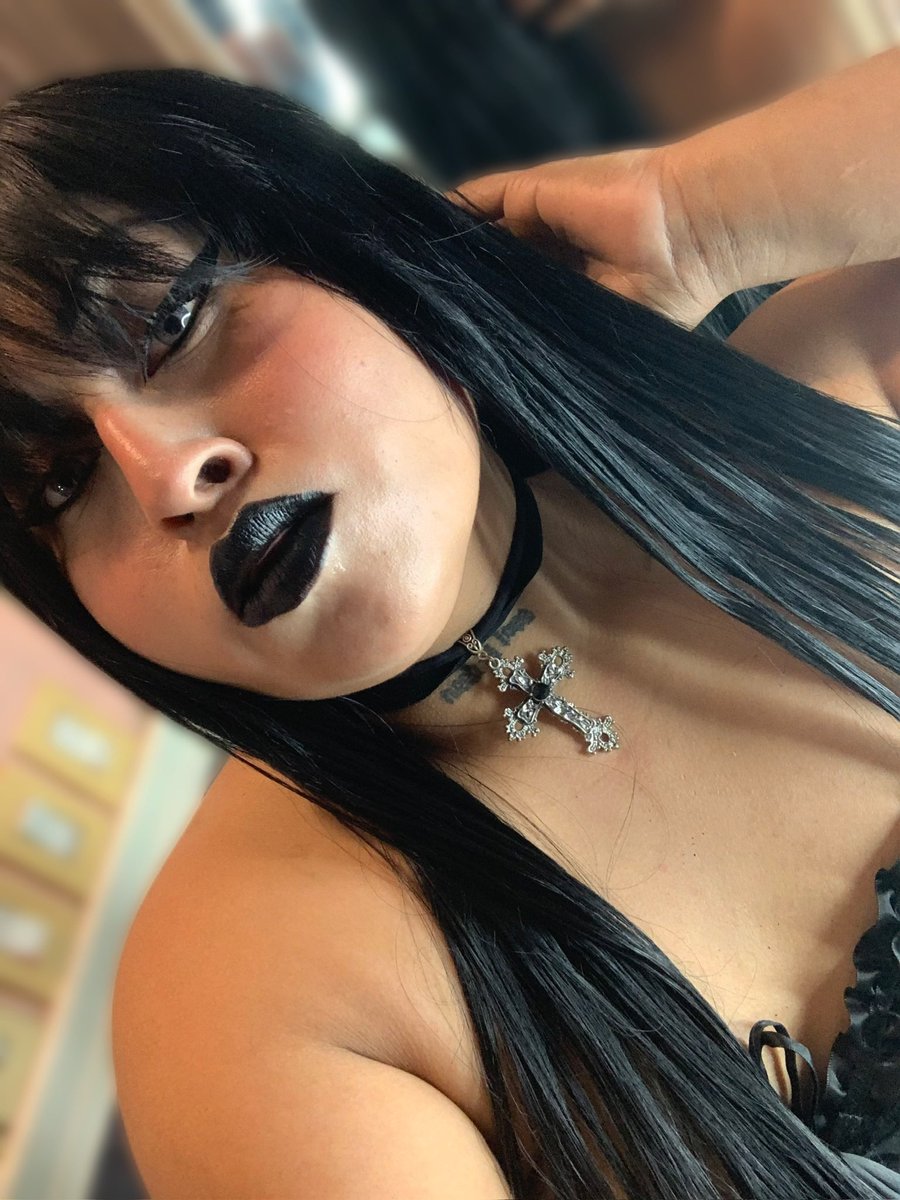 Lizojeda43 tweet media