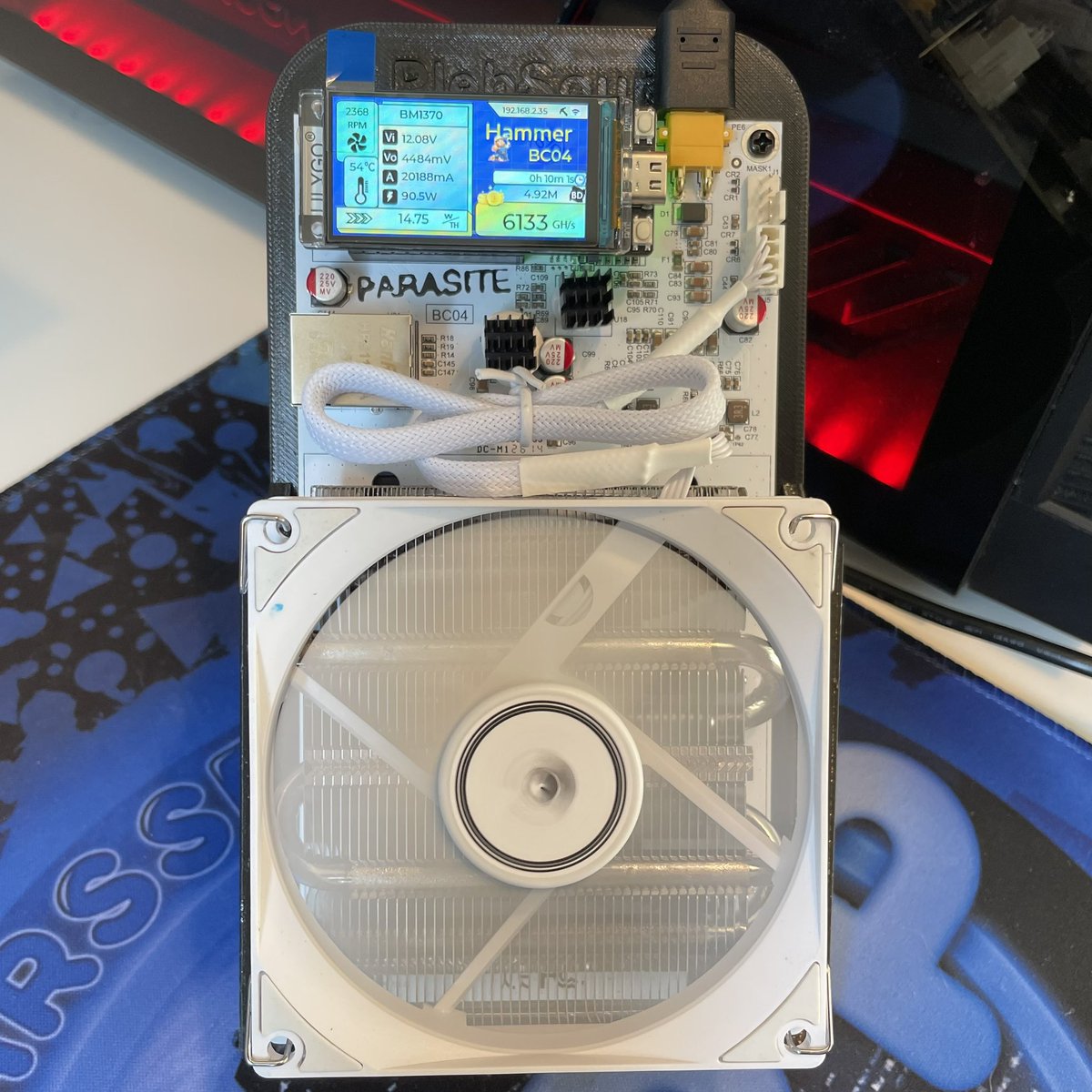 SeasearcherNFT's tweet photo. Just received the special edition @parasite_wtf x Hammer BC04 miner!
🔥 This little beast is impressive!

Tik tok next Parasite block. 🦠 https://t.co/hBSry6O8yY