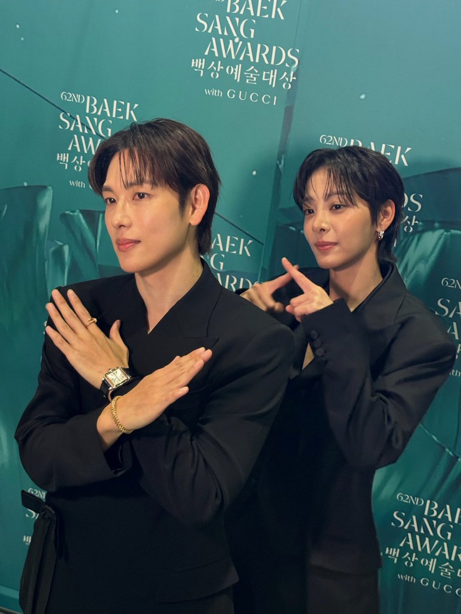 l0vec0ach's tweet photo. 임스타 업데이트💎 https://t.co/w8SR37lynv
