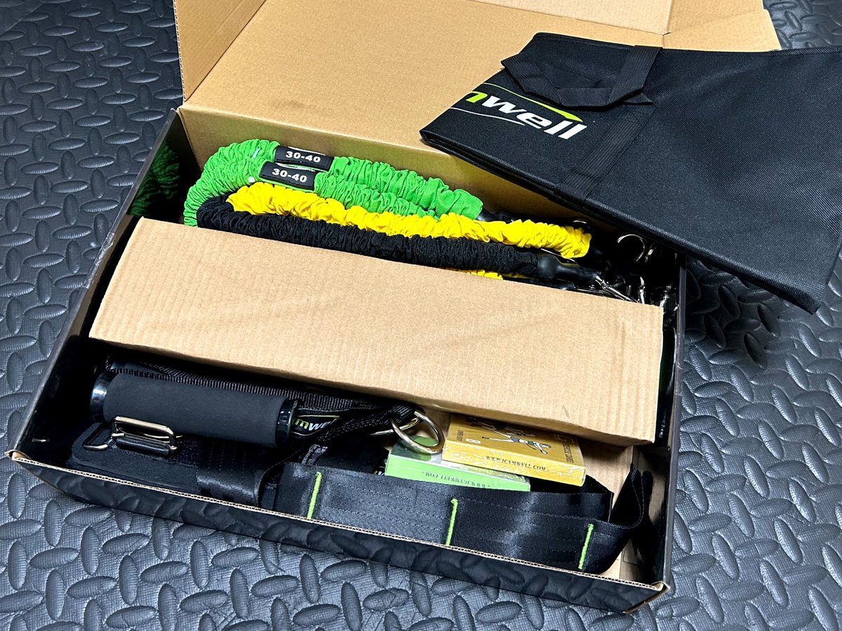 yamada___chi's tweet photo. 当選発表2日前だったのに早速RITFITさんから賞品届きました✨️

商品の感想

凄いしっかりした作りで感激✨️

安いチューブ使ってたのでクオリティに
感動してます‼️

アンクルのアタッチメントもベルト固定出来て凄い✨️

素敵な賞品ありがとうございます💪✨️

@RITFITJP 
#RITFITJP 
#筋トレ https://t.co/yDv1avoO5R