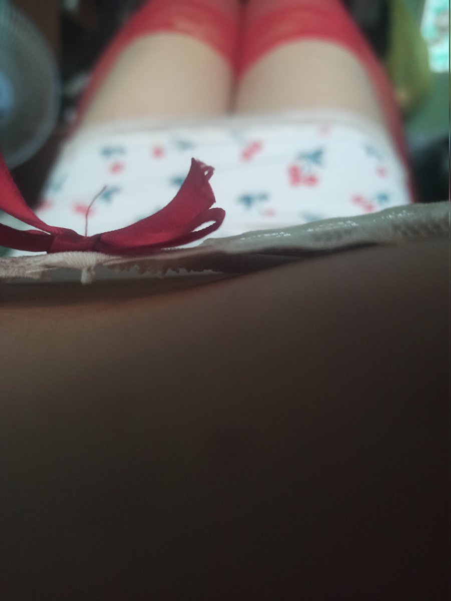 MinhSissy's tweet photo. Lần đầu đăng.. 
Là Nam k phải nữ nhé..
Đăng thử xem có tìm đc đúng gu k.. 
Cross https://t.co/wsXyR9kvwo