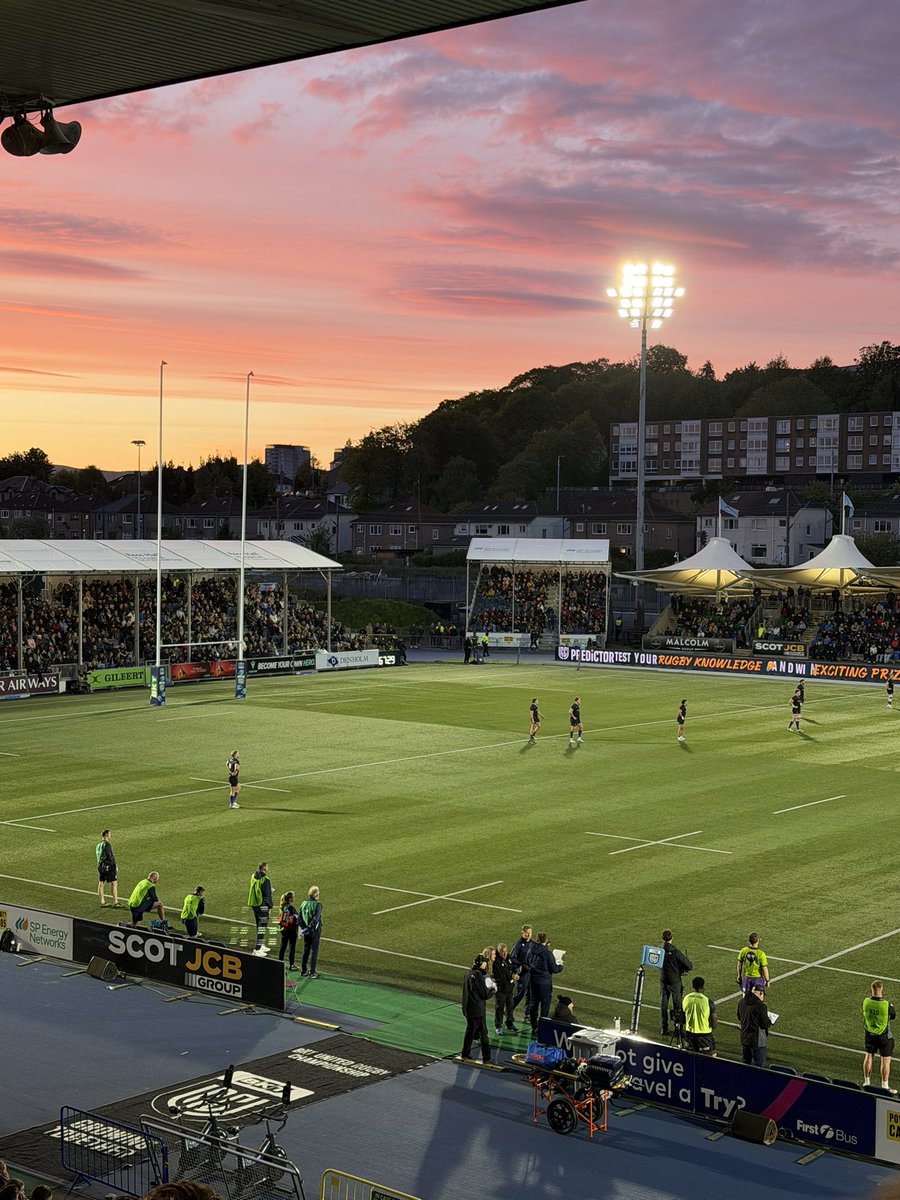 12156dragon's tweet photo. Great game great sky last night https://t.co/LEfx5F65GJ