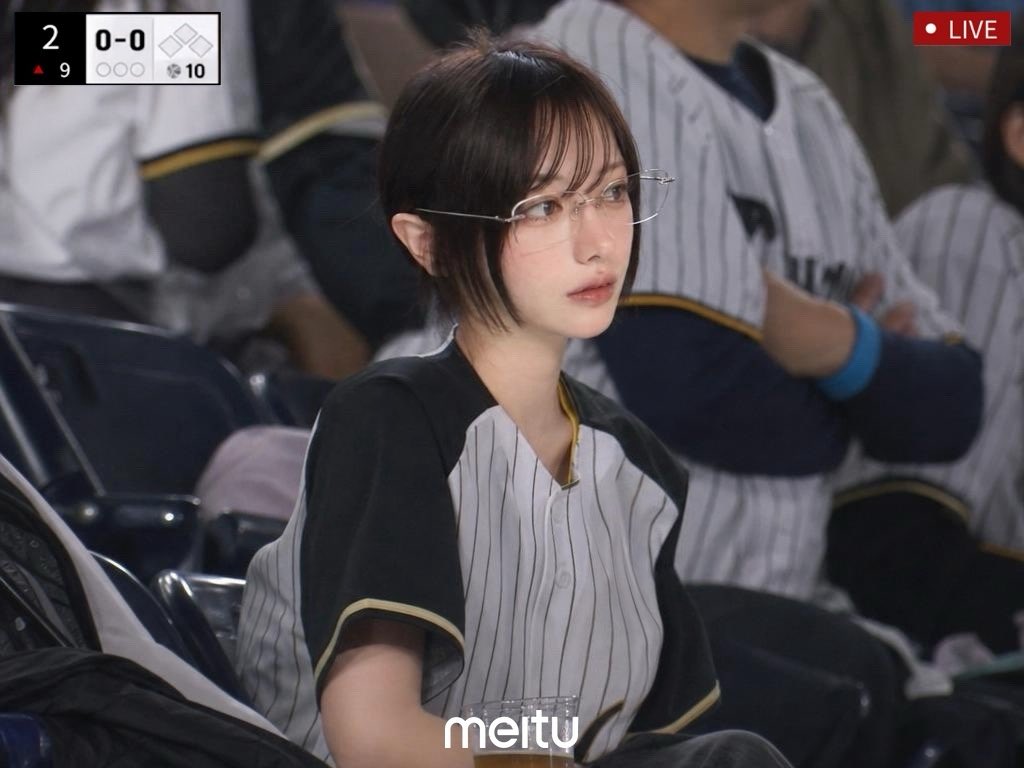 TAB_c001's tweet photo. 最近流れてくるからやってみたらこれすっごいな
美人補正もしっかりされてる◜ᴗ

#meituai https://t.co/iHSjawi69V