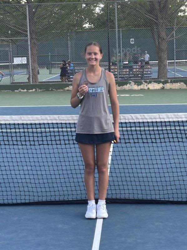 LSBTennis1's tweet photo. Stefania 3rd at 1 Singles
Gracyn  3rd at 2 Singles
Gabby/Emma 1st at 1 Doubles
Emery/Emersyn 4th at 2 Doubles!
Reserve City Championship Tournament https://t.co/HeoH8BSXVw
