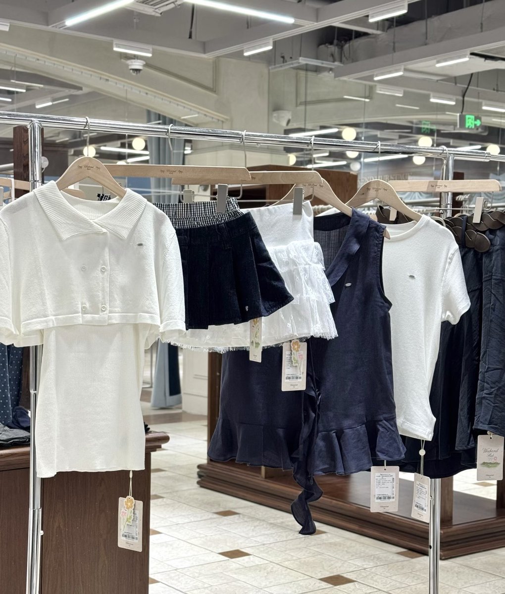 a_slis9033's tweet photo. 🫧🫶🏻 พิกัดลิงค์หน้าโปรไฟล์งับ

#เสื้อผ้าน่ารัก #ชุดพส.จีน https://t.co/FZiV7MuuAH