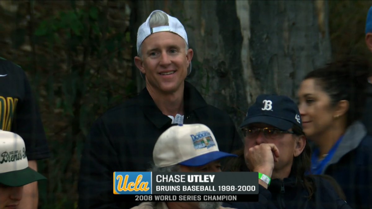 11point7's tweet photo. Chase Utley in the house at UCLA Oregon tonight. 🔥 https://t.co/DQpV4Aw5ry