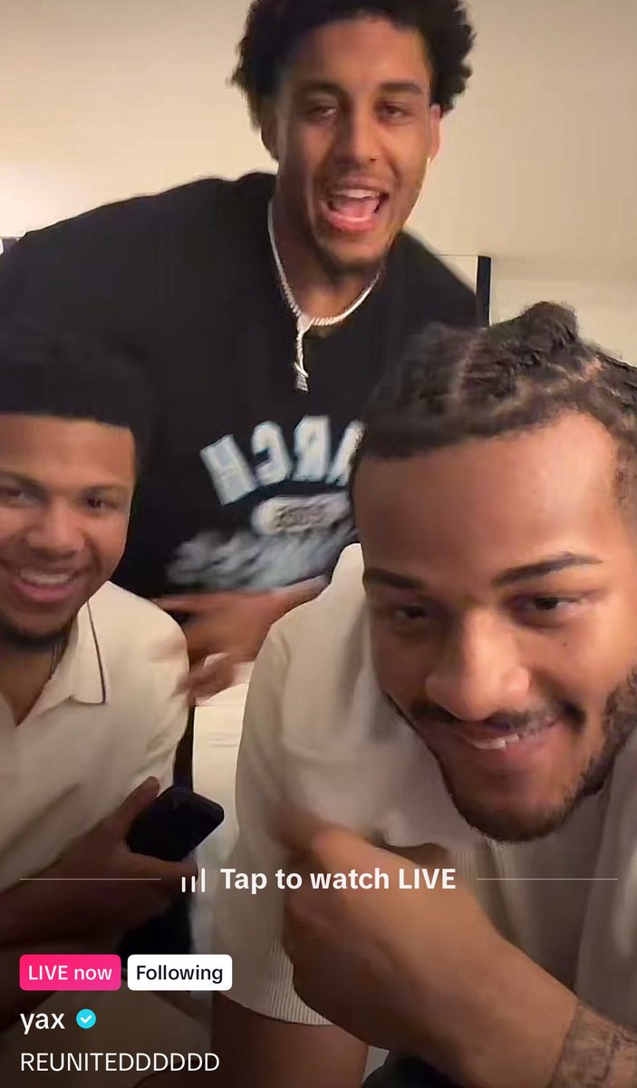 BarstoolUofM's tweet photo. What a site to see https://t.co/9ktdS0S6yI