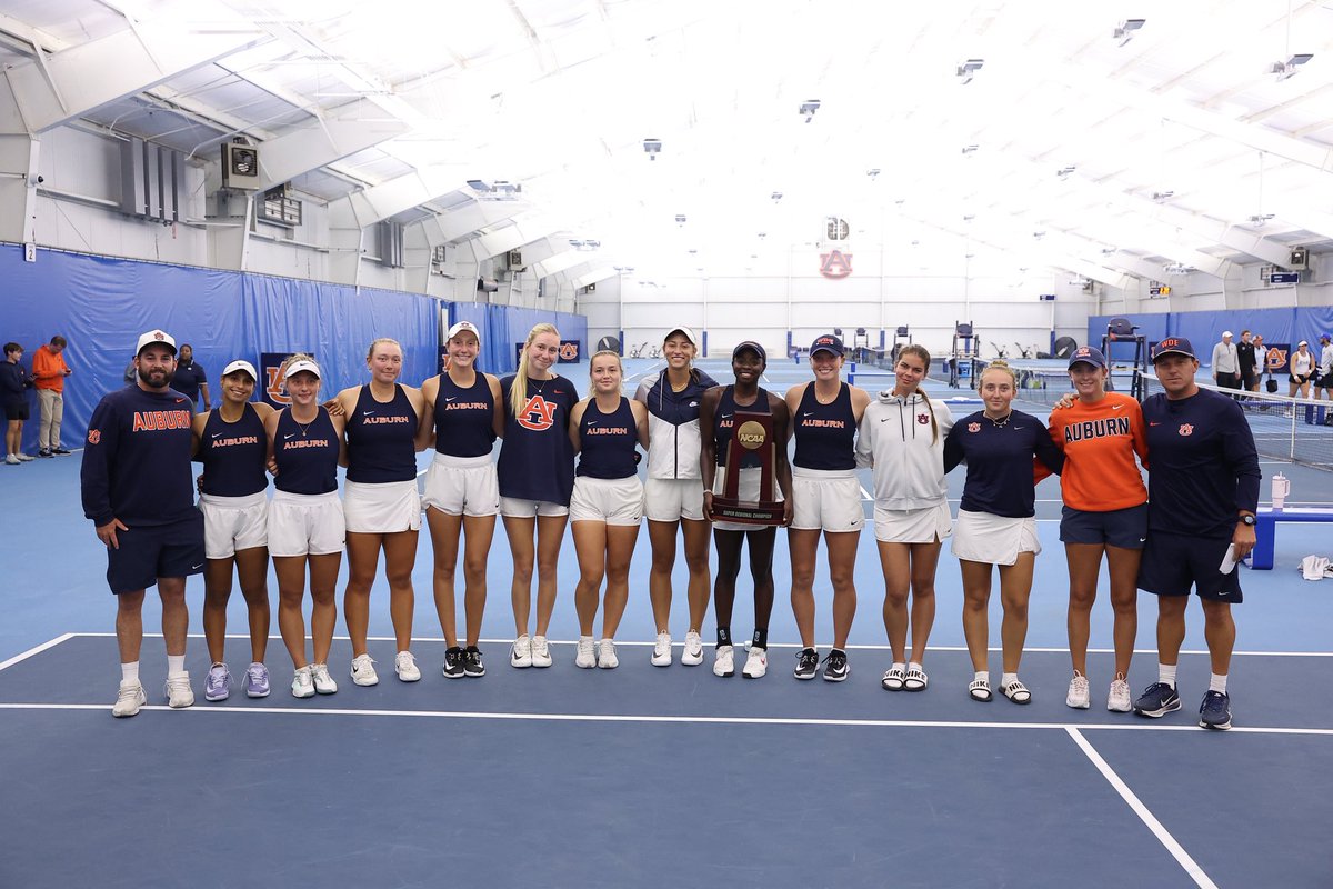 AuburnWTennis's tweet photo. Check out our new hardware 🏆

#WarEagle https://t.co/TaHKjclfDI