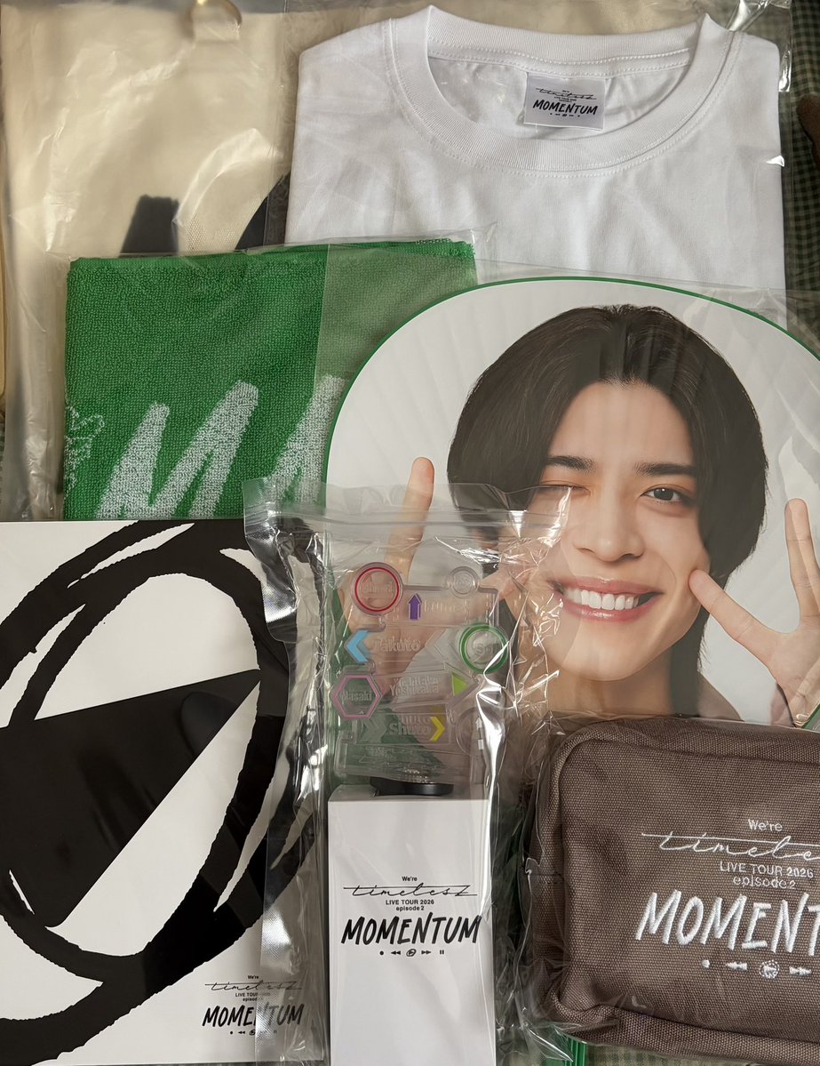 届いたー💜❤️💚🩵🎽🩷💛🤍 8月だけどLIVE楽しみだな