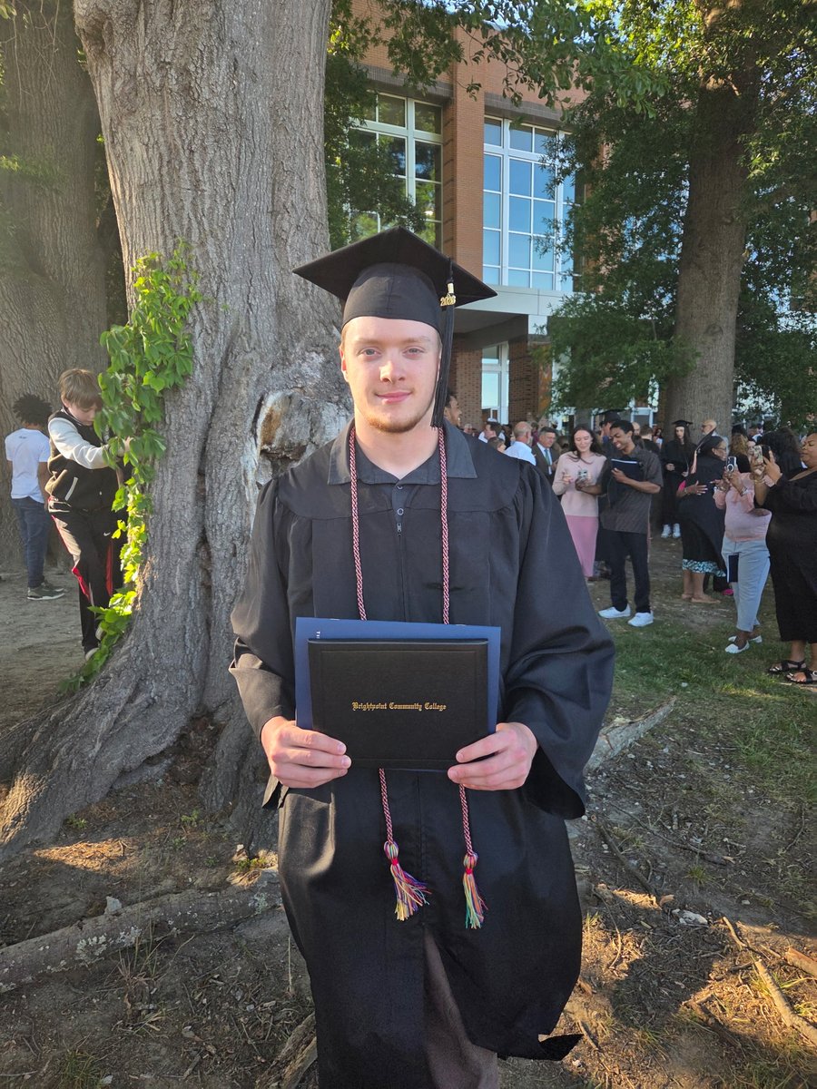 Rylan_Ehrenfeld's tweet photo. Proud to say I have graduated from @brightpointccva with a certificate in Heating and Air Conditioning. https://t.co/3ShJssfwXN