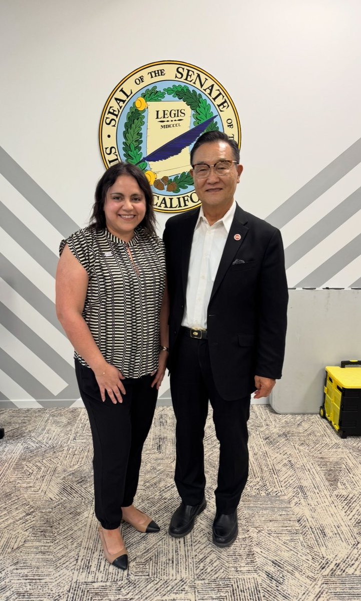 VoiceForIBD's tweet photo. Thank you @SenatorChoi for taking the time to listen to my Crohn’s disease journey &amp; being open to understanding the reasons why SB-964 is so important! Dose optimization should NOT require prior authorizations 😠 #IBDAdvocacy #SB964 #DoseOptimization #IBD https://t.co/Nej0vPSkYf