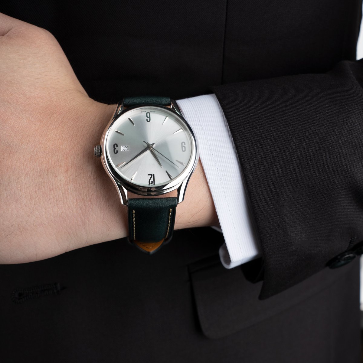 zhenhao888's tweet photo. Gomvadr leather watch band. Elevate your style with the timeless elegance of a vintage leather watch band. Sophistication in every detail.
#wristwatch #watchlovers #watches #watchcollector #instawatch #watchoftheday #watchnerd #watchmania #timepiece #watch #watchesofinstagram https://t.co/RsAH4NvyAk