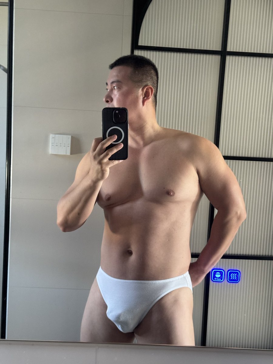 Tobemuscle tweet media