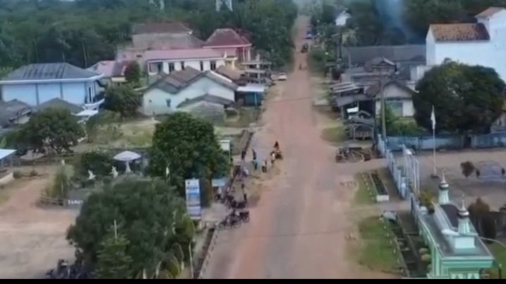 AndarMidi's tweet photo. Masyarakat Desa Sukamaju, Ogan Ilir Sumsel melangkah bersama KDMP menuju kemandirian. 

@YandriSusanto
@ARizaPatria
@KemensetnegRI

#KementerianDesaPDT
#BPSDMKementerianDesaPDT
#DesaSukamajuMenujuKemandirian
#KerjasamaBUMDesaKDMP
#KerjaPendampingDesaBerdampak https://t.co/y2CdlCAWk5
